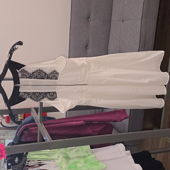 Doe & Rae Dress - Picture 3 of 3